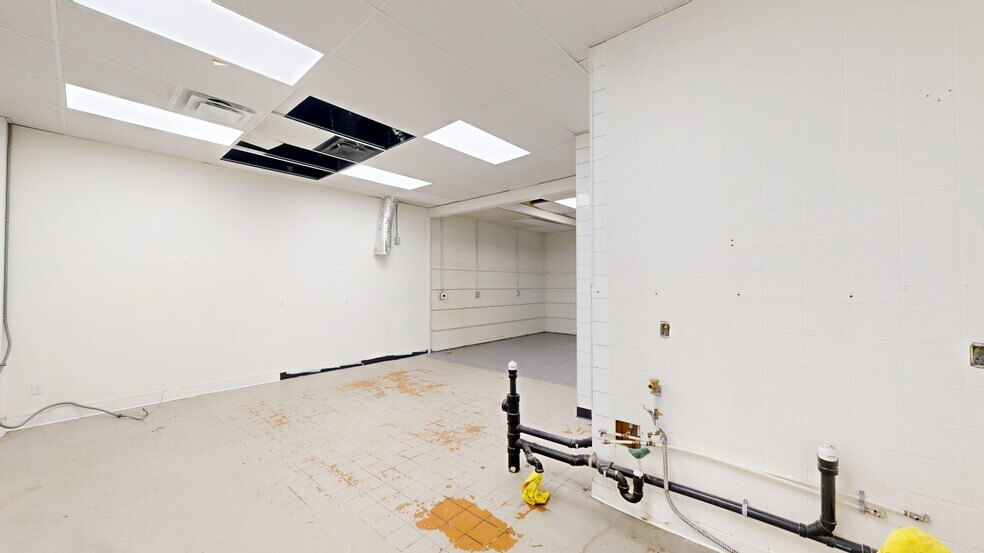 More Photos Of 4810-4812 50 St, Stettler Storefront Retail Office For Lease