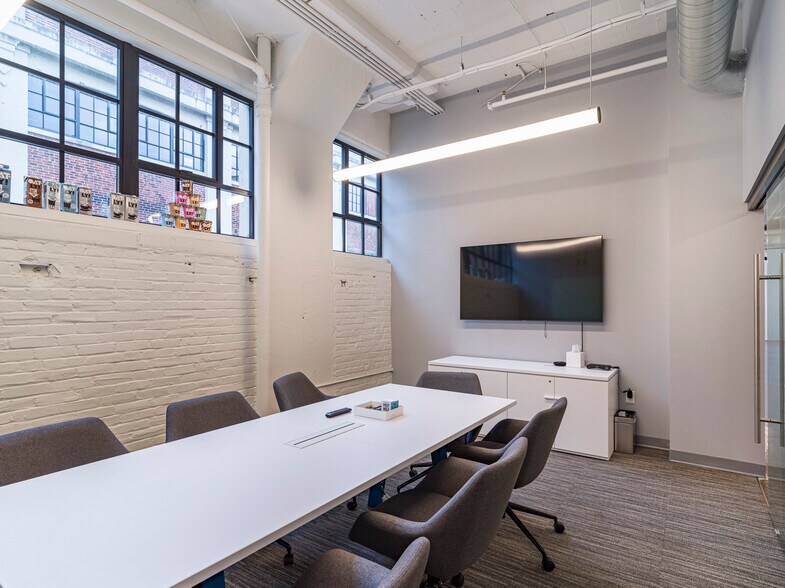 More Photos Of 2275 Bridge St, Philadelphia Loft Creative Space For Lease