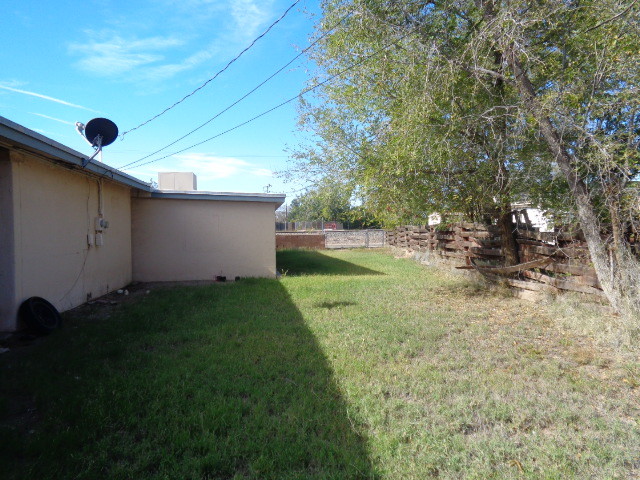More Photos Of 1050 N Mesilla St, Las Cruces Apartments For Sale