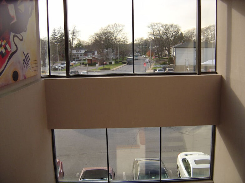 More Photos Of 31 Merrick Ave, Merrick Medical For Lease