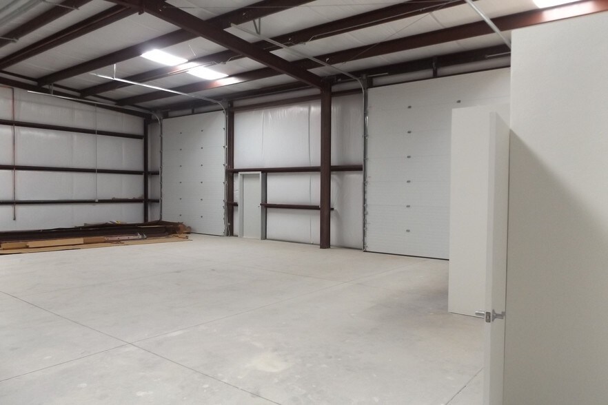 Primary Photo Of 9013 E Old Vail Rd, Tucson Warehouse For Lease