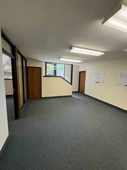 More Photos Of 70 W Streetsboro Rd, Hudson Self Storage For Lease