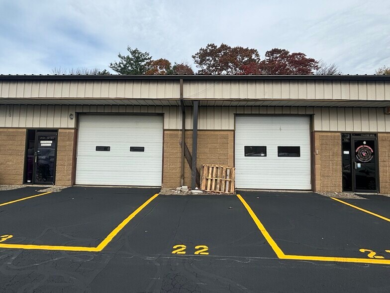 More Photos Of 110 Elm St, Bridgewater Warehouse For Lease