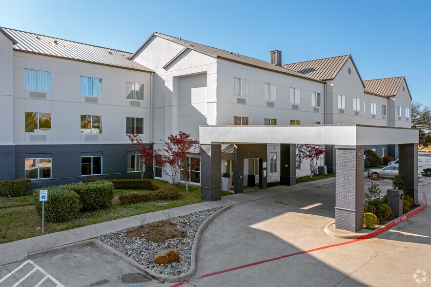 More Photos Of 3701 NE Loop 820, Fort Worth Hotel For Sale