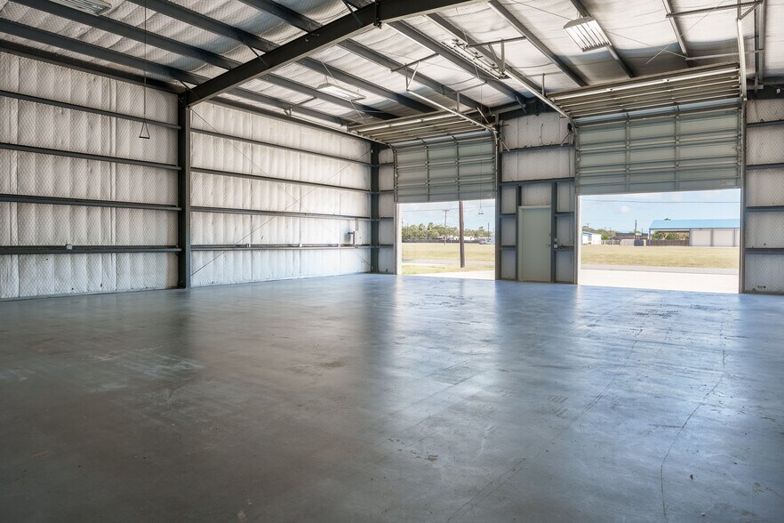 More Photos Of 407 10th st, Fulton Industrial For Sale