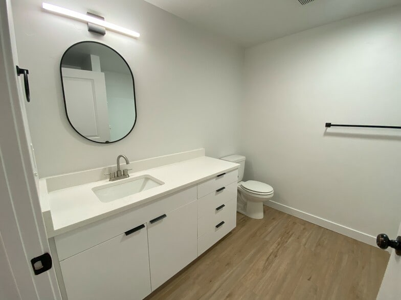 More Photos Of 404 E 5600 S, Salt Lake City Apartments For Sale