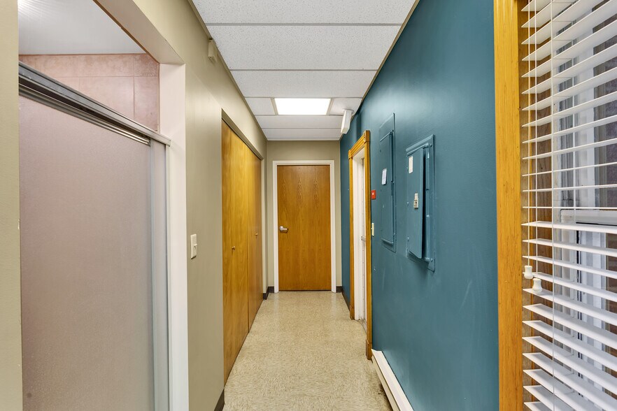 More Photos Of 50 Seco Rd, Monroeville Office For Sale