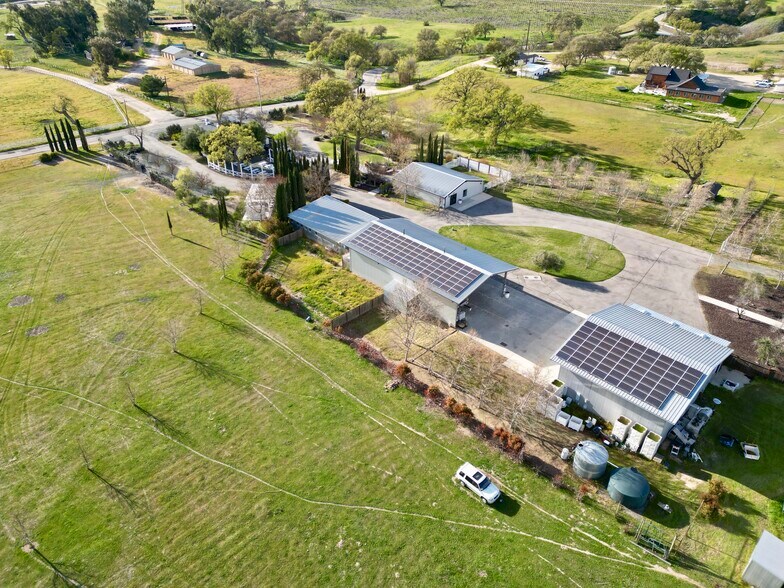 More Photos Of 1020 Penman Springs Rd, Paso Robles Winery Vineyard For Sale