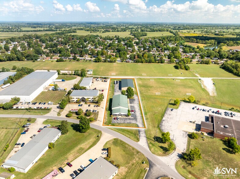 More Photos Of 129 Fieldview Dr, Versailles Warehouse For Sale