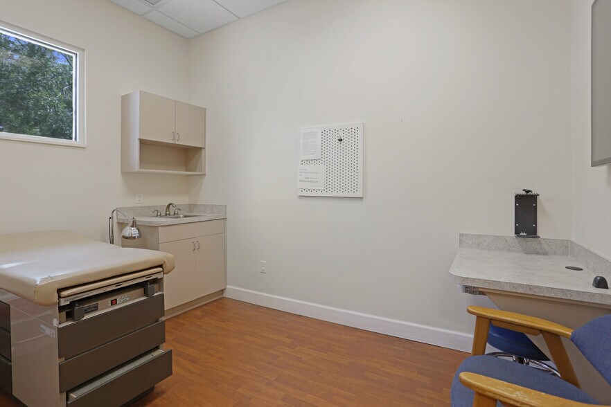 More Photos Of 3780 NW 83rd St, Gainesville Medical For Lease