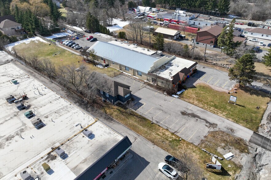 More Photos Of 155 King Rd, Richmond Hill Freestanding For Sale