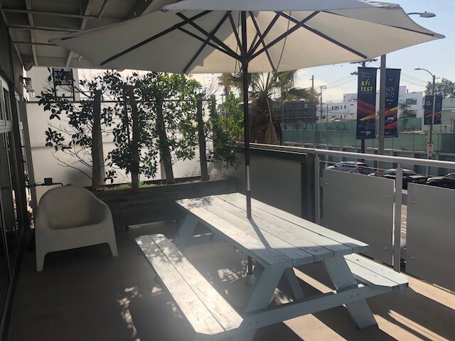 More Photos Of 615 Hampton Dr, Venice Apartments For Lease