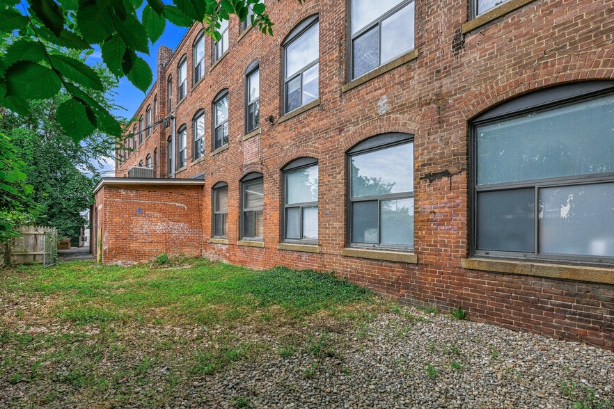 More Photos Of 103 Roxbury St, Keene Office For Sale