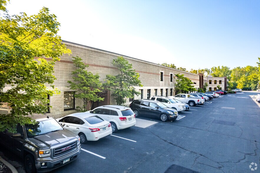 More Photos Of 5852-5870 Baker Rd, Minnetonka Unknown For Lease