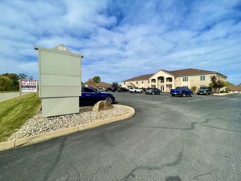 More Photos Of 904 Sahara Trl, Boardman Medical For Sale