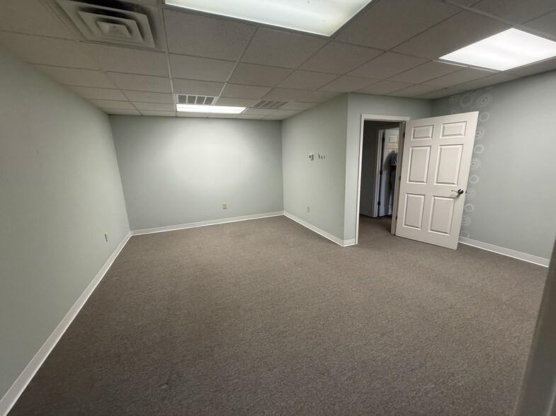 More Photos Of 601-623 Emancipation Hwy, Fredericksburg Medical For Sale