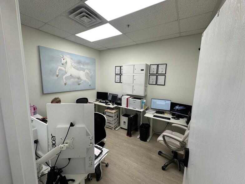 More Photos Of 5920 S Rainbow Blvd, Las Vegas Office For Sale