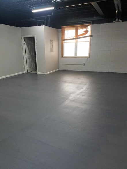 More Photos Of 200 E Texas Ave, Baytown Freestanding For Lease