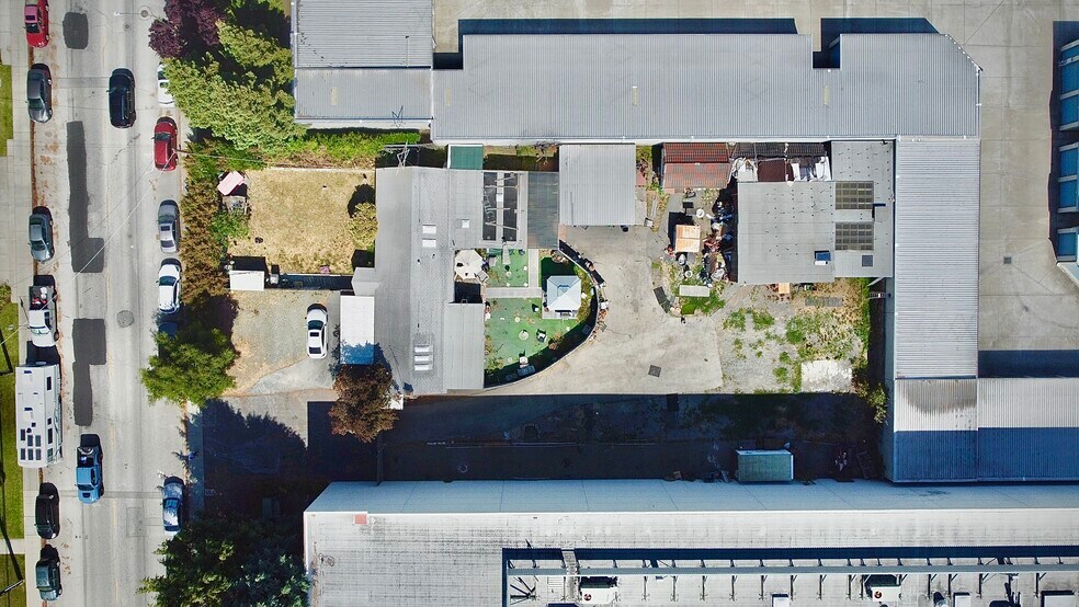 More Photos Of 2479 Leghorn St, Mountain View Warehouse For Sale