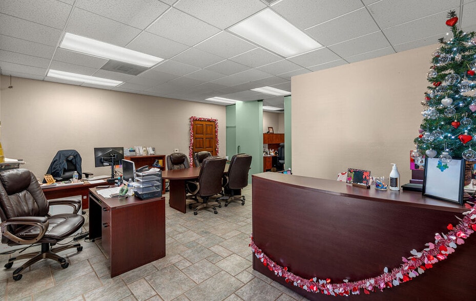 More Photos Of 8891 Watson St, Cypress Office For Sale