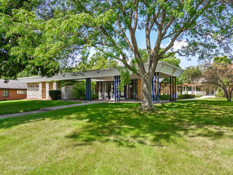 More Photos Of 47 Church St, Lake Zurich Religious Facility For Sale