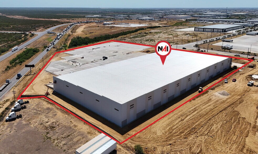 More Photos Of 19926 Kraus Lp, Laredo Distribution For Sale