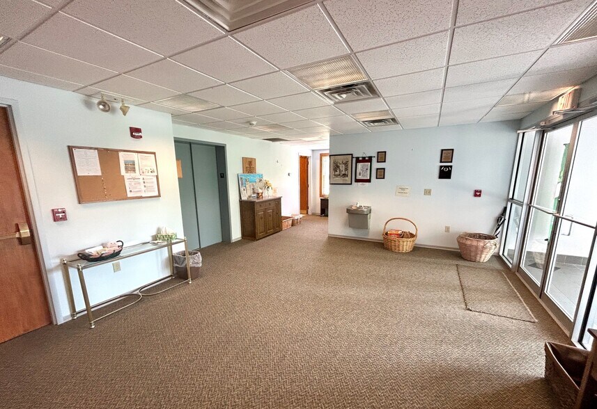 More Photos Of 11565 Pippin Rd, Cincinnati Religious Facility For Sale