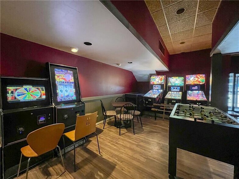 More Photos Of 118 N Main St, Butler Restaurant For Sale