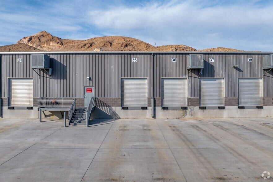 More Photos Of 13850 S Decatur Blvd, Las Vegas Distribution For Lease