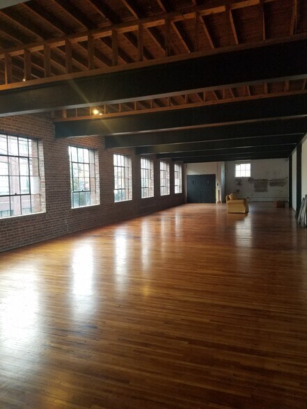 More Photos Of 501 Penman St, Charlotte Loft Creative Space For Sale