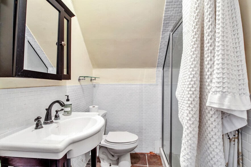 More Photos Of 212-220 Grant St, Buffalo Apartments For Lease