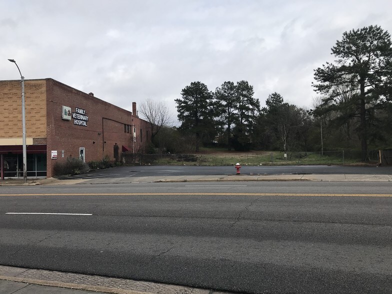 More Photos Of 303 S Horner Blvd, Sanford Storefront Retail Office For Sale