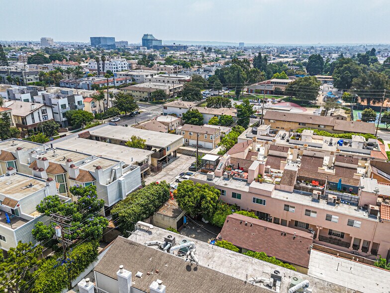 More Photos Of 1728 Granville Ave, Los Angeles Apartments For Sale