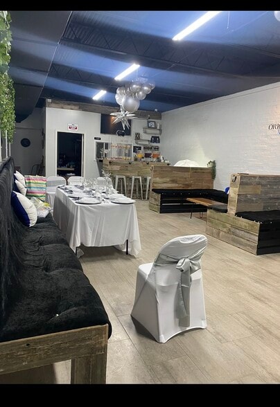 More Photos Of 5808-5812 Cullen Blvd, Houston Freestanding For Sale