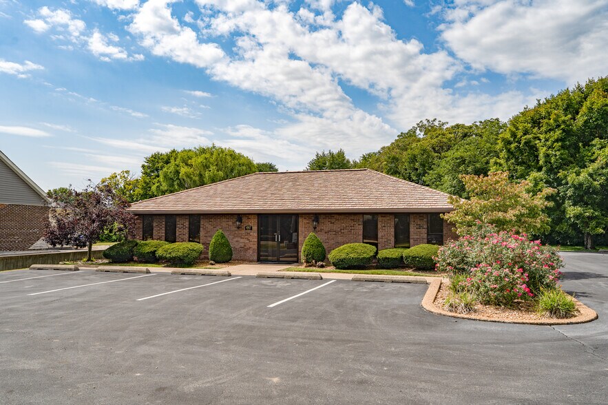 More Photos Of 4917 Maryville Rd, Granite City Medical For Sale