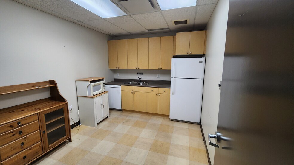 More Photos Of 20385 64th Ave, Langley Twp Office For Lease