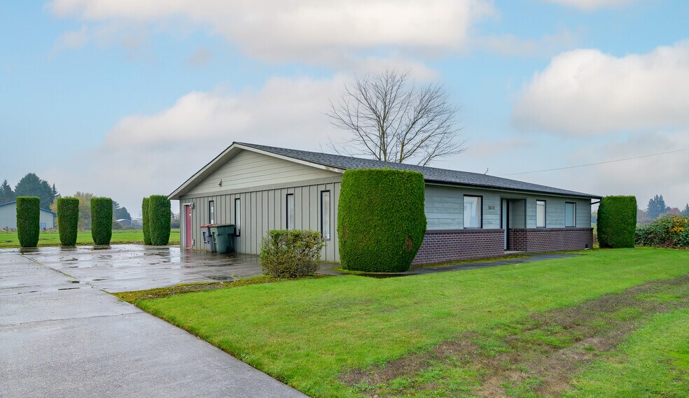 More Photos Of 1940 NE Colvin Ct, McMinnville Industrial For Lease