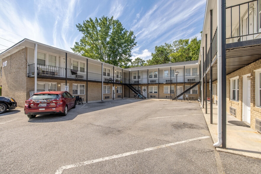 Primary Photo Of 2107 Rondo St, Charleston Apartments For Sale