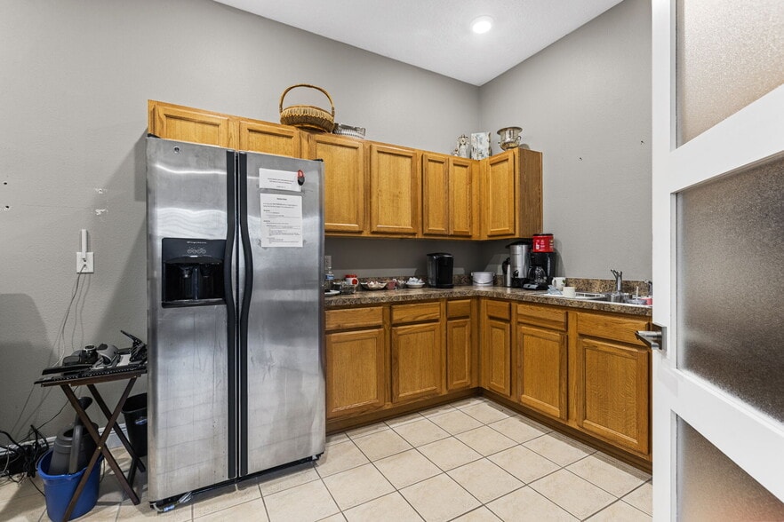 More Photos Of 1868 Highland Oaks Blvd, Lutz Medical For Lease