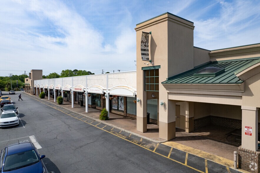 More Photos Of 2100 E Victory Dr, Savannah Unknown For Lease