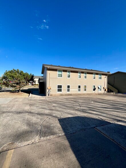 More Photos Of 312 Chalmette Dr, Norman Apartments For Sale