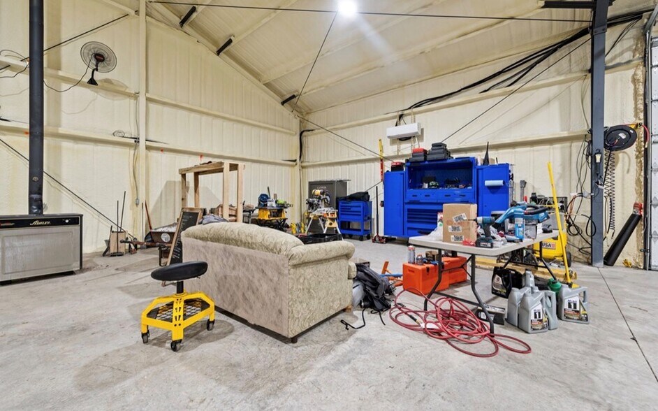 More Photos Of 332 Highway 3400 hwy, Jenkins Industrial For Sale
