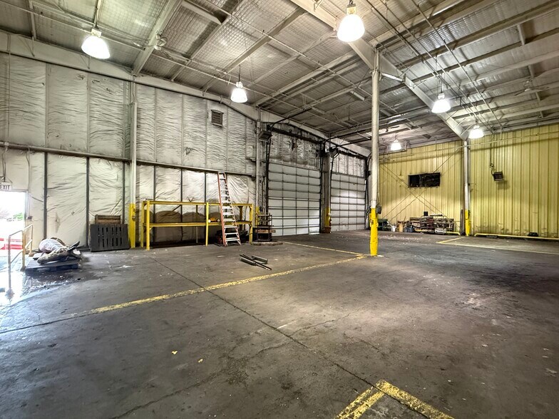 More Photos Of 8665 Station St, Mentor Warehouse For Sale