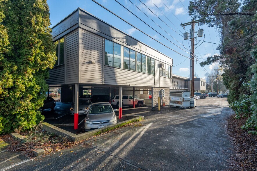 More Photos Of 1609-1611 Broadway St, Bellingham Office For Lease