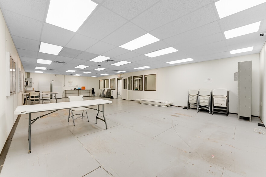 More Photos Of 111 Terence Dr, Pittsburgh Warehouse For Sale