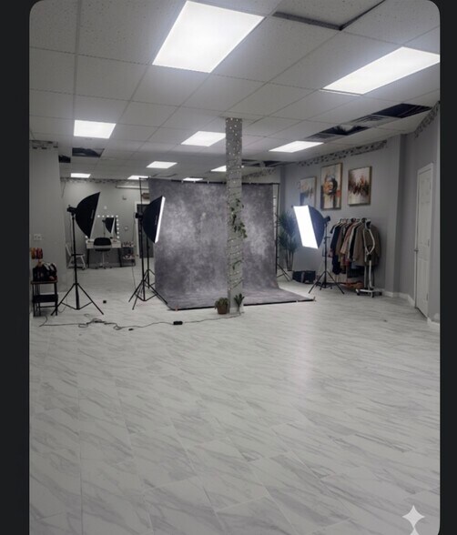 More Photos Of 119 W Broadway, Paterson Flex For Sale