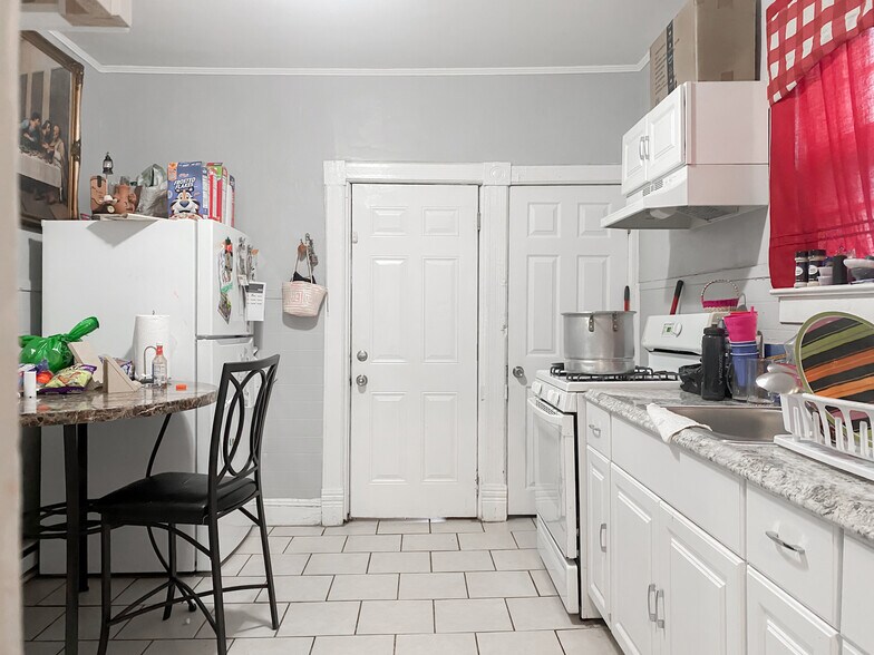 More Photos Of 72 1/2 Henry Ave, Newburgh Apartments For Sale