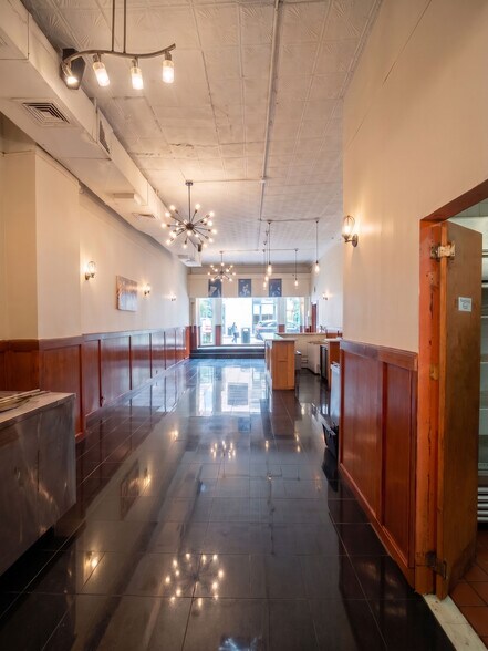 More Photos Of 140 Montague St, Brooklyn Apartments For Lease