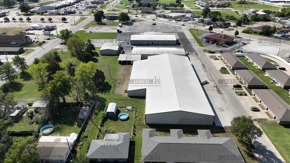 More Photos Of 2230 S Main St, Carthage Unknown For Lease