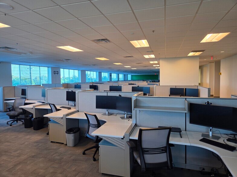 More Photos Of 4609 Regent Blvd, Irving Loft Creative Space For Lease